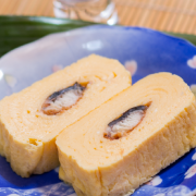 う巻の写真。神戸の玉子焼、だし巻の製造・販売メーカー武田食品